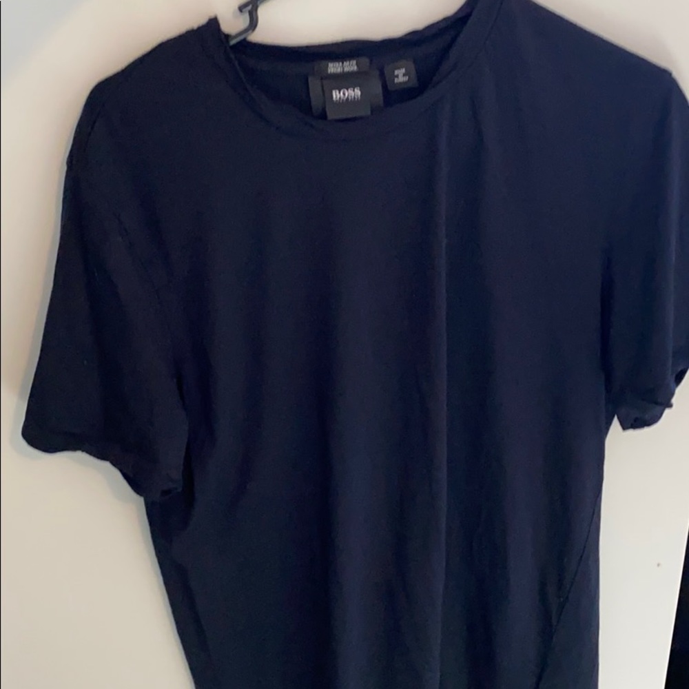 Hugo Boss Large T-Shirt - Picture 3 of 3